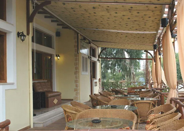 Castle View Parálion Ástros