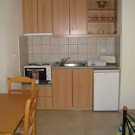 Castle View * Parálion Ástros