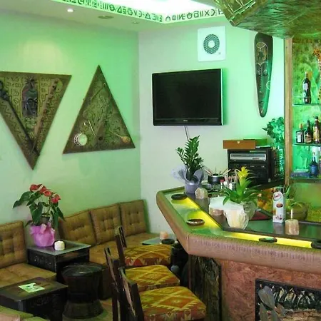 Castle View * Parálion Ástros