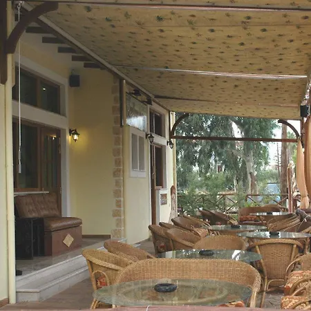 Castle View Parálion Ástros